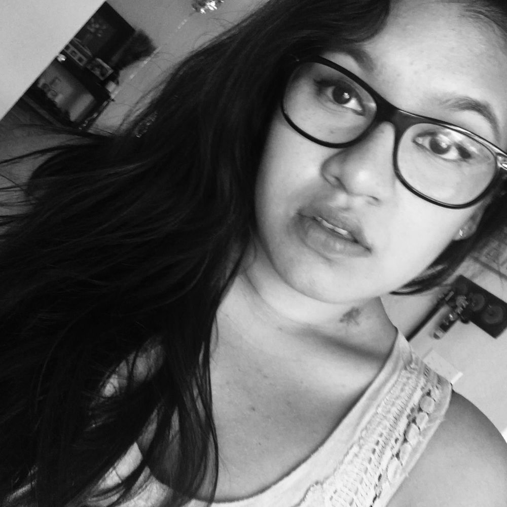 Meet your Posher, Irais